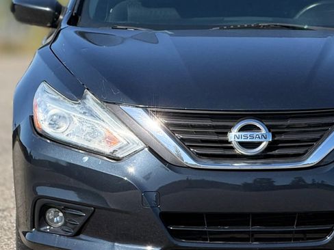 Used 2017 Nissan Altima 2.5 SV FWD image 11