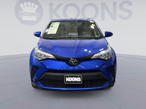 Used 2022 Toyota C-HR XLE image 11