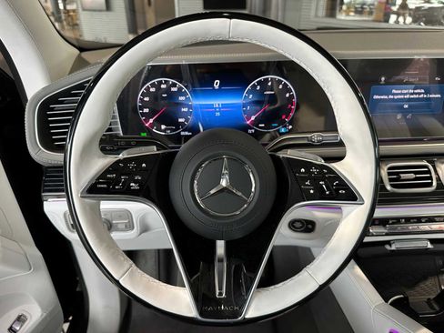 New 2025 Mercedes-Benz Maybach GLS 600 4MATIC image 30