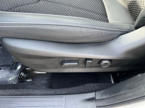 Used 2020 Subaru Forester Premium image 19