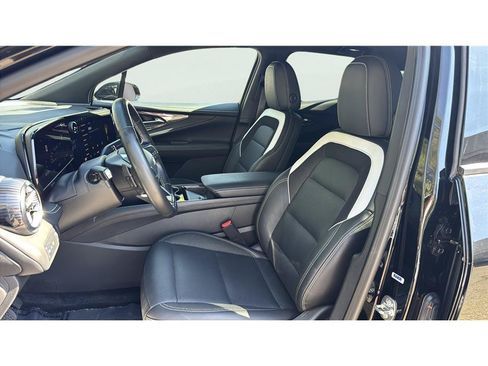 Used 2024 Chevrolet Blazer EV LT AWD/4WD image 11
