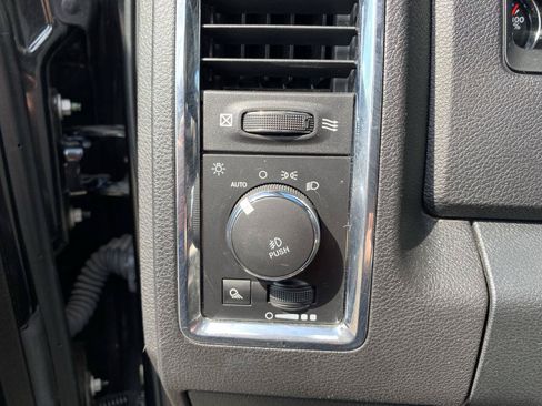 Used 2017 RAM 1500 Laramie w/ Convenience Group AWD/4WD image 14