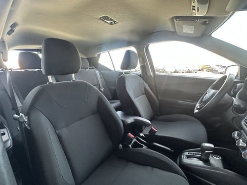 Used 2023 Nissan Kicks S image 35