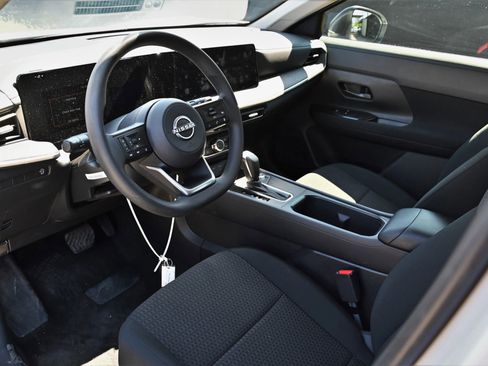 Used 2026 Nissan Kicks S FWD image 14