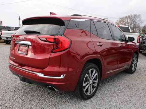 Used 2018 GMC Terrain Denali w/ Advanced Safety Package image 10