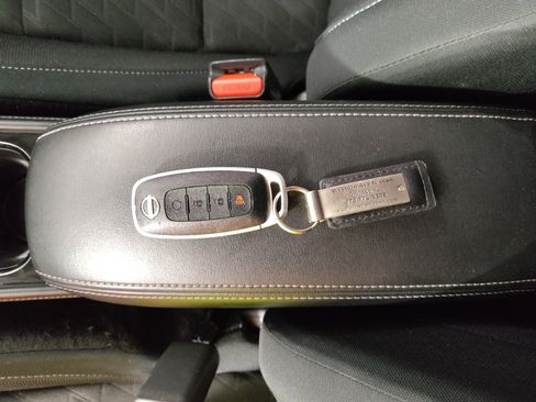 Used 2023 Nissan Kicks SV FWD image 32