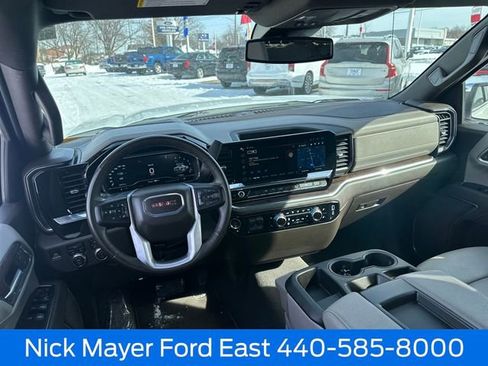 Used 2025 GMC Sierra 1500 SLT image 29