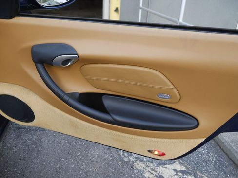 Used 2002 Porsche Boxster RWD image 80