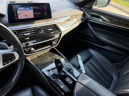 Used 2020 BMW M550i xDrive AWD/4WD image 32