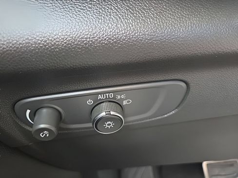 Used 2023 Buick Envision Essence w/ Sport Touring Package AWD/4WD image 22