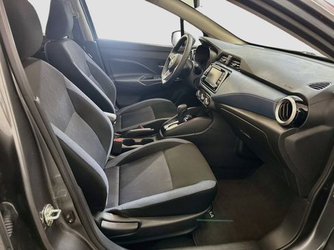 Used 2025 Nissan Versa SV FWD image 31