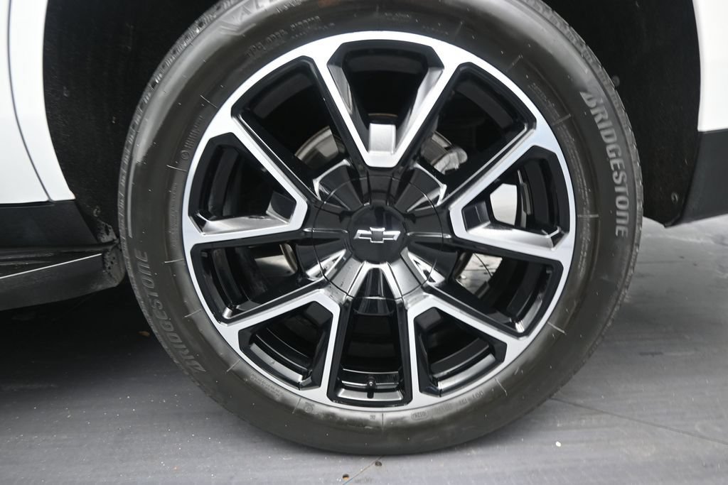 Used 2024 Chevrolet Tahoe RST RWD image 10