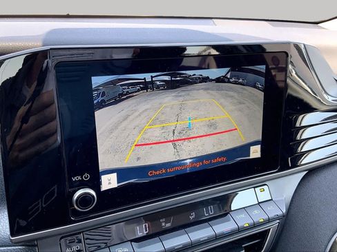 Used 2025 Toyota Camry LE FWD image 27