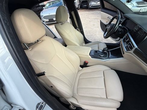 Used 2020 BMW 330i Sedan w/ Convenience Package image 17