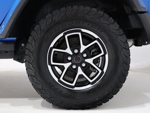 Used 2024 Jeep Wrangler Unlimited Rubicon w/ Safety Group AWD/4WD image 9