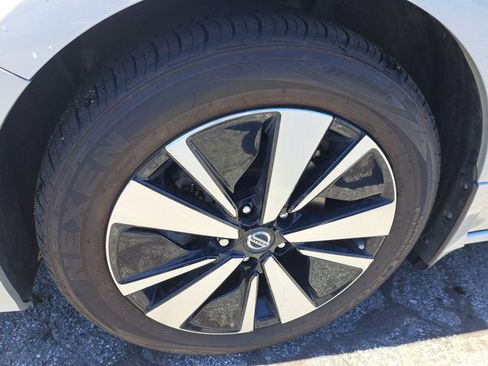 Used 2021 Nissan Altima 2.5 SV w/ SV Premium Package image 25