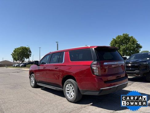 Used 2023 Chevrolet Suburban LT w/ Luxury Package AWD/4WD image 2