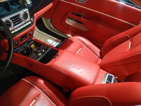 Used 2018 Rolls-Royce Dawn image 14