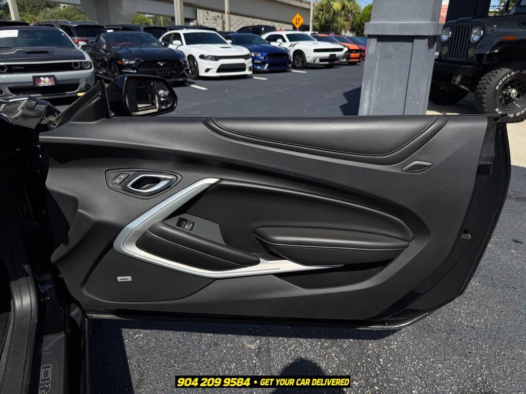 Used 2019 Chevrolet Camaro SS RWD image 29