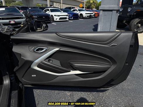 Used 2019 Chevrolet Camaro SS RWD image 29