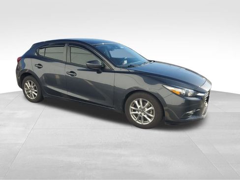 Used 2018 MAZDA MAZDA3 Sport image 6