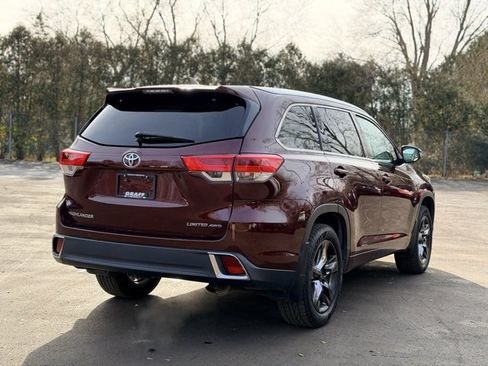 Used 2018 Toyota Highlander Limited image 3