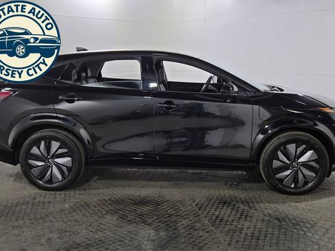 Used 2023 Nissan Ariya AWD image 8
