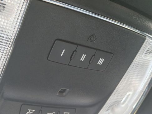 Used 2021 Jeep Grand Cherokee Laredo X image 27