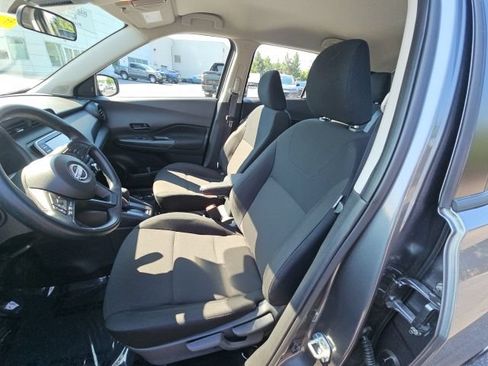 Used 2025 Nissan Kicks Play S FWD image 13