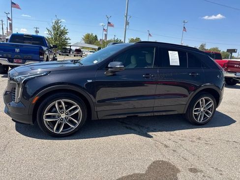 Used 2023 Cadillac XT4 Sport FWD image 3