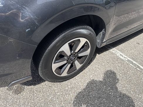 Used 2018 Subaru Forester 2.5i Premium AWD/4WD image 9