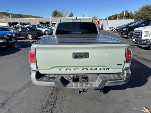 Certified 2023 Toyota Tacoma TRD Off-Road image 3