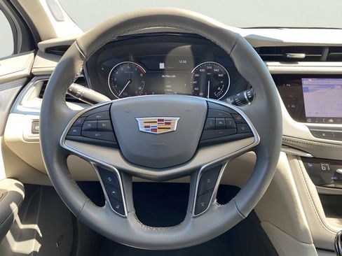 Certified 2023 Cadillac XT5 Premium Luxury AWD/4WD image 21