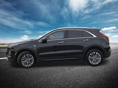 Used 2025 Cadillac XT4 Premium Luxury image 13
