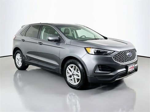 Used 2024 Ford Edge SEL image 12
