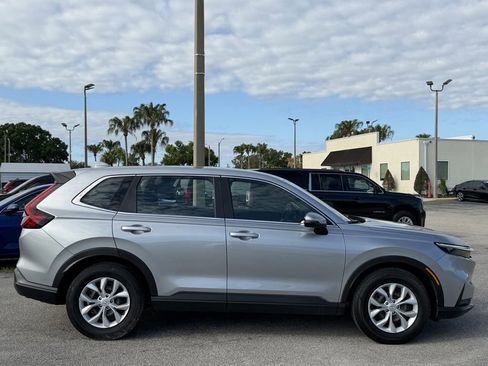 Used 2024 Honda CR-V LX image 4