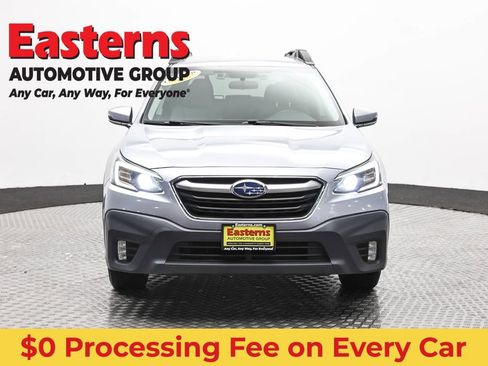 Used 2022 Subaru Outback Premium AWD/4WD image 2