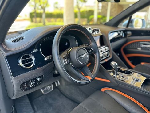 Used 2023 Bentley Bentayga Speed AWD/4WD image 32