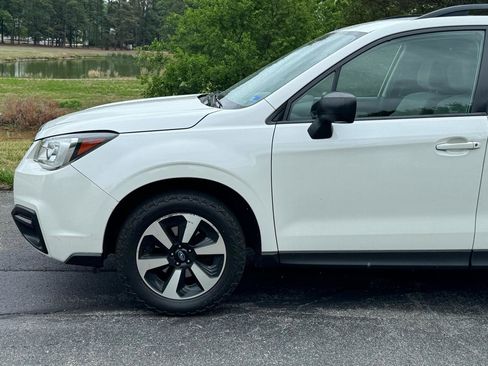 Used 2018 Subaru Forester 2.5i w/ Alloy Wheel Package AWD/4WD image 5