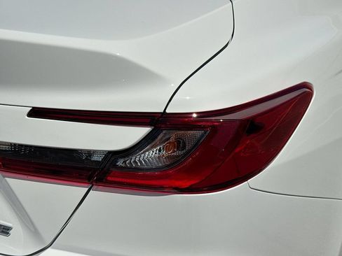 Used 2025 Toyota Camry LE FWD image 31