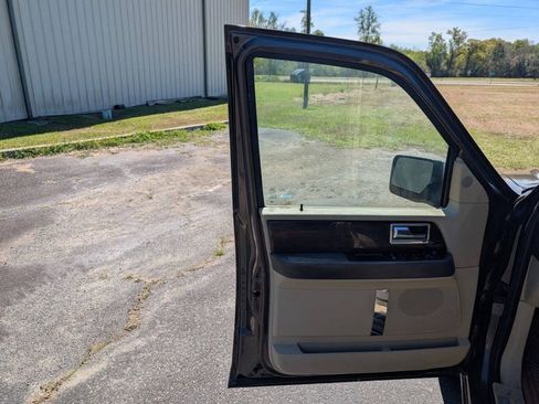 Used 2015 Lincoln Navigator L 2WD w/ Equipment Group 101A Reserve image 18
