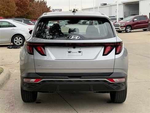 Used 2024 Hyundai Tucson SE image 5