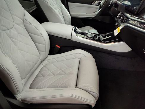 Used 2026 BMW X5 xDrive40i w/ M Sport Package image 28