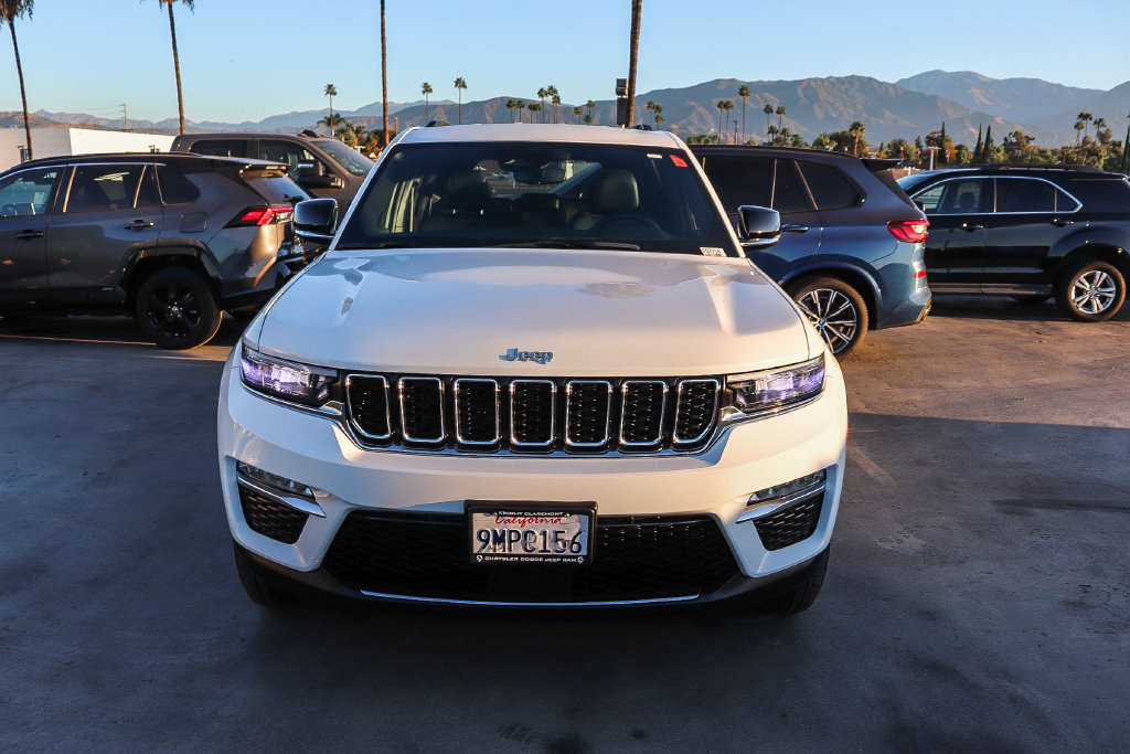 Used 2024 Jeep Grand Cherokee Limited RWD image 2