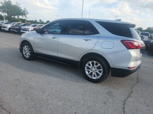 Used 2019 Chevrolet Equinox LS FWD image 4