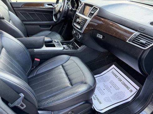 Used 2015 Mercedes-Benz GL 450 4MATIC image 22