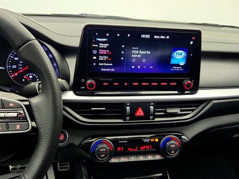 Used 2023 Kia Forte GT-Line w/ GT-Line Premium Package image 18