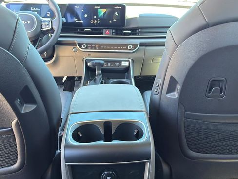 New 2026 Kia Carnival EX FWD image 26
