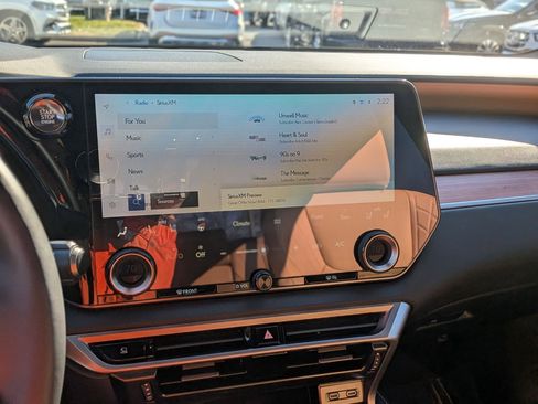 Used 2025 Lexus RX 350 Premium image 20