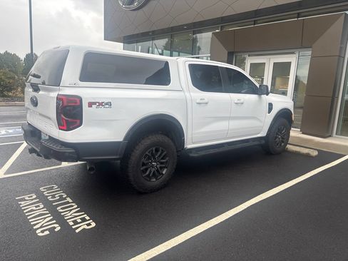Used 2024 Ford Ranger Lariat w/ FX4 Off-Road Package AWD/4WD image 4